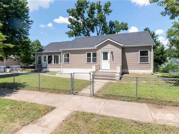 2407 Penn St, Saint Joseph, MO 64507
