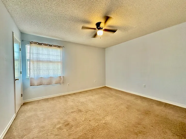 1828 Whispering Oaks Ln #1 — Photo 11