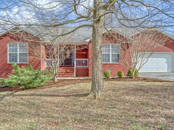 2840 Old Salem Dr, Cookeville, TN 38506