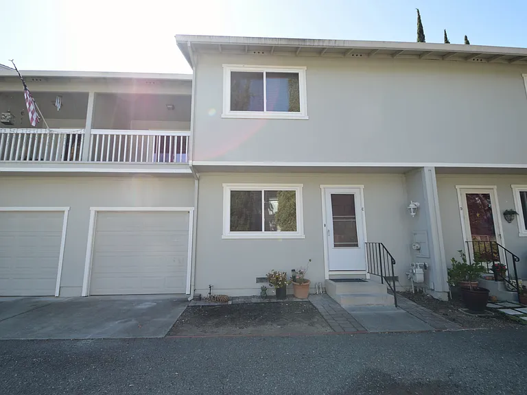 807 Palomino Dr #C — Photo 2