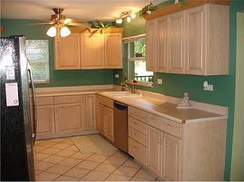3rd image of 7100 Venetian Way
