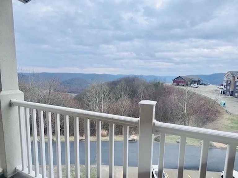 Eagle View Luxury Apartments — Photo 192
