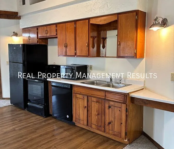 409 S Bosse Ave #B — Photo 5