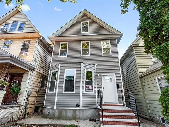 2nd image of 10418 89th Ave