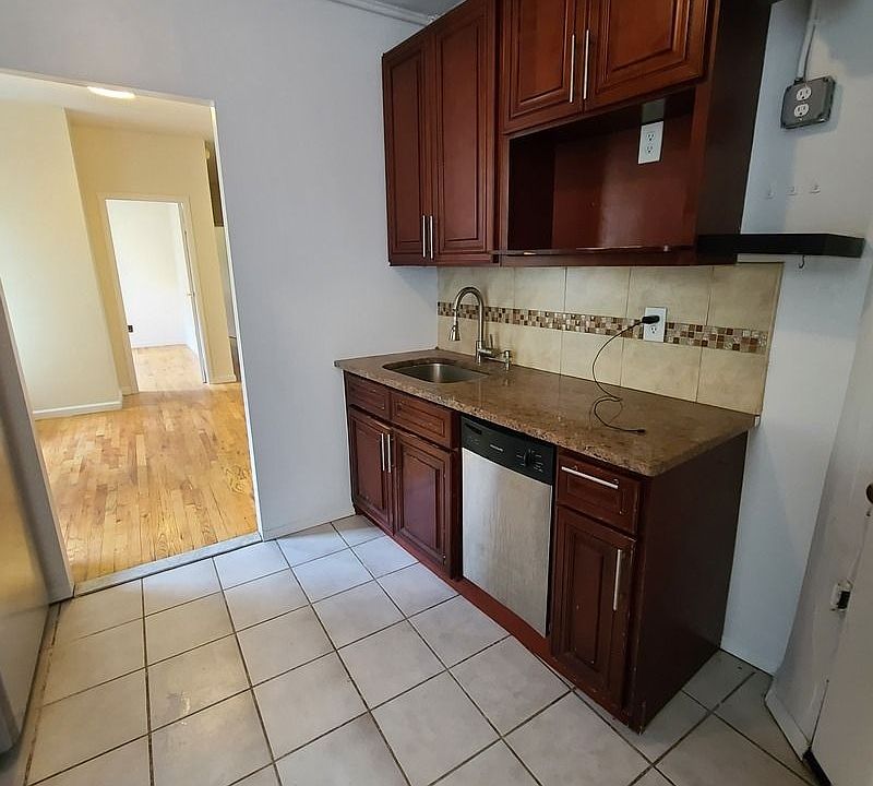 1st image of 264 E 2nd St APT 11A