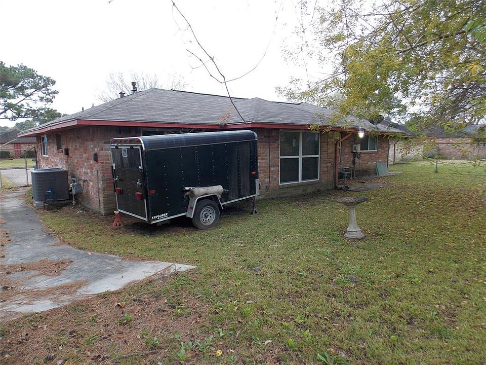 1st image of 7215 Valmont Dr