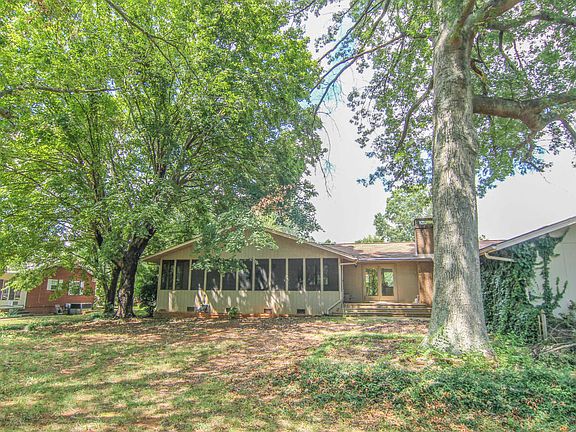 5th image of 804 Whirlaway Cir