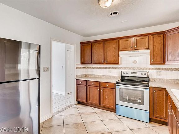 4th image of 4351 E Carey Ave