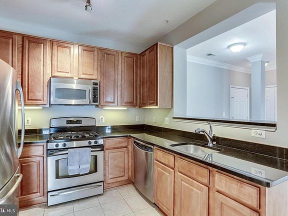 4th image of 4860 Eisenhower Ave Unit 285