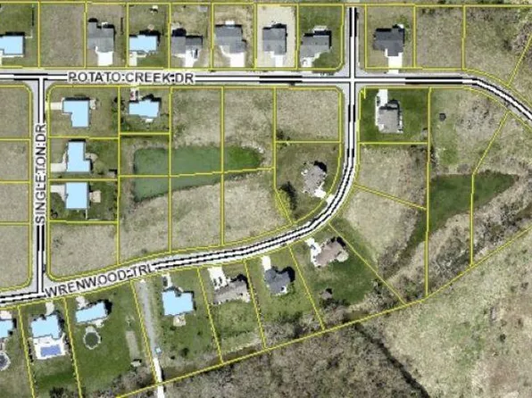 407 Potato Creek Dr #17, North Liberty, IN 46554