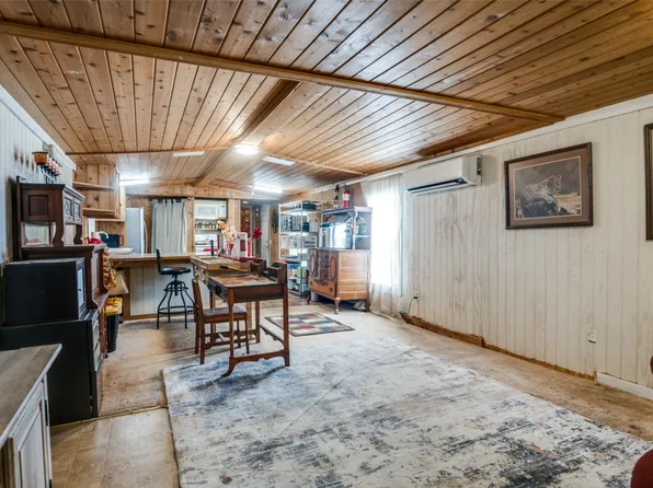 150 Salt Lick Ct, Springtown, TX 76082