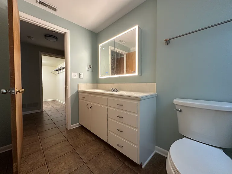 575 E 11th Ave #L — Photo 10