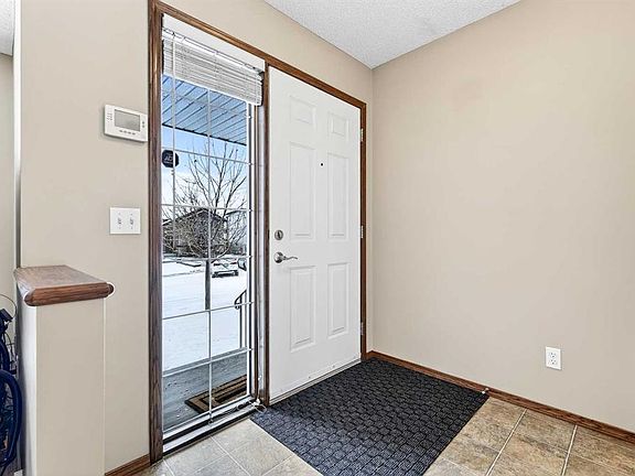 4th image of 57 E Everridge Way SW