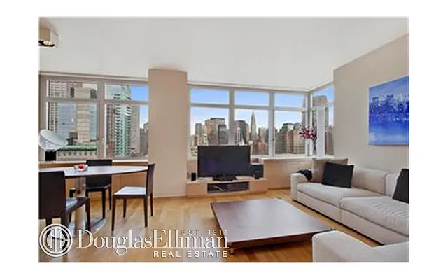 Rented by Douglas Elliman | media 23