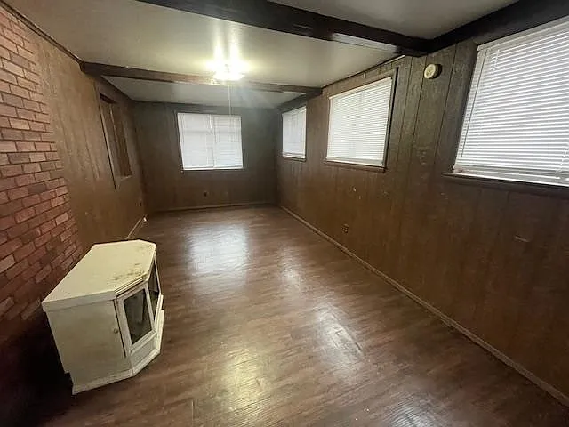 1185 Wright Rd — Photo 4