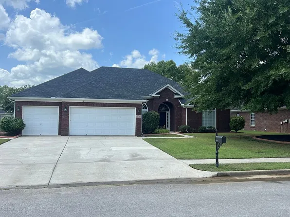 5018 Patriot Park Cir SE, Owens Cross Roads, AL 35763