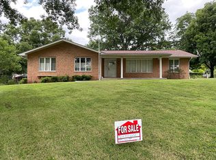 405 Friendly Dr, Red Bud, IL 62278