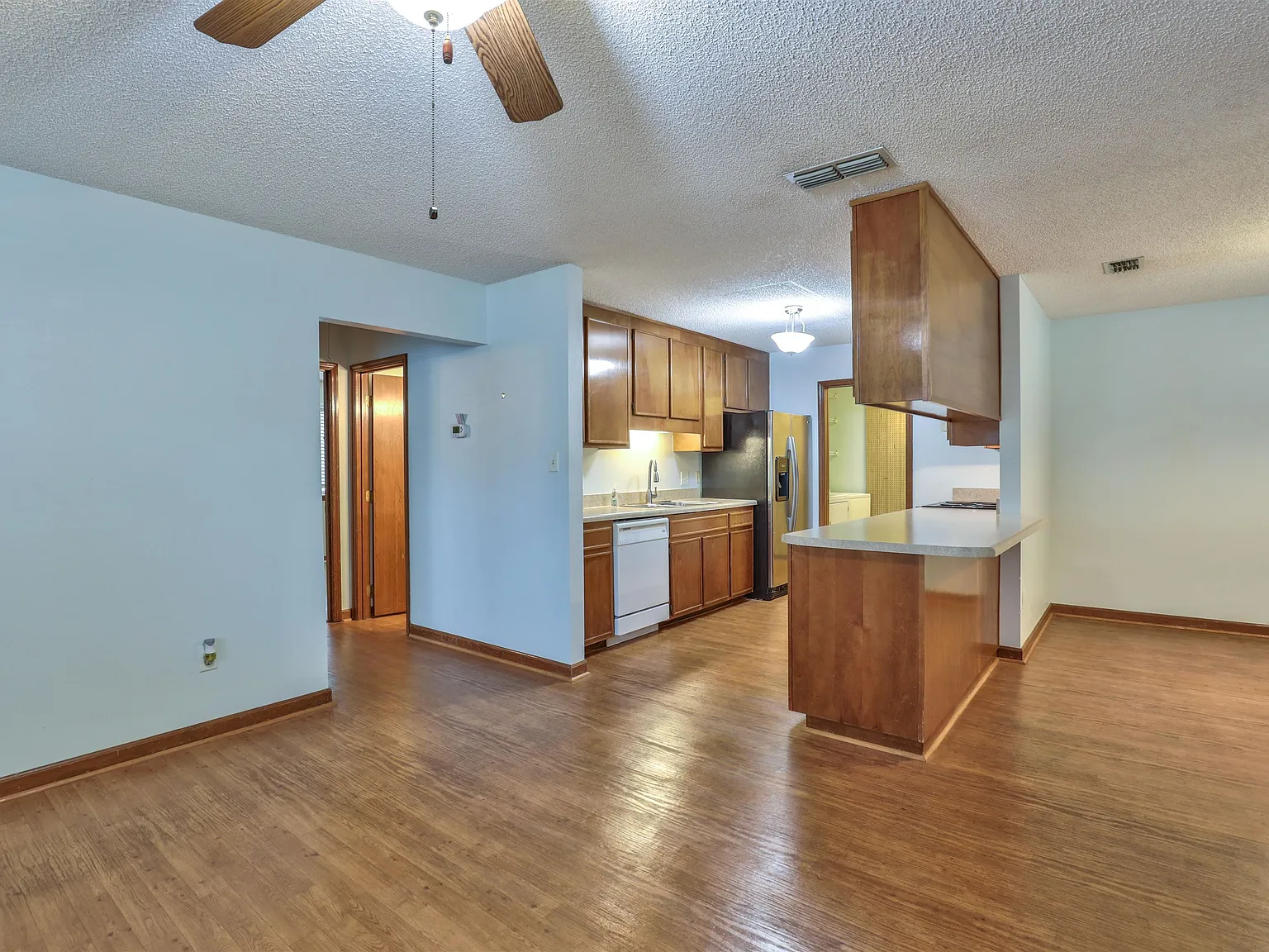 2 bed, 2.0 bath, 1060 sqft, $1,395 — Photo 3