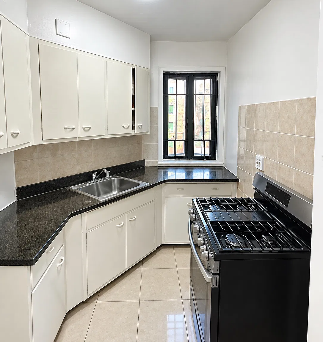 1 bed, 672 sqft, $2,000 — Photo 4