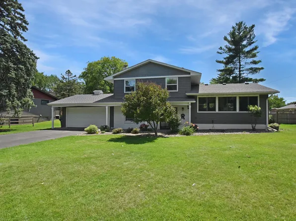 2276 Lakeridge Dr, White Bear Lake, MN 55110