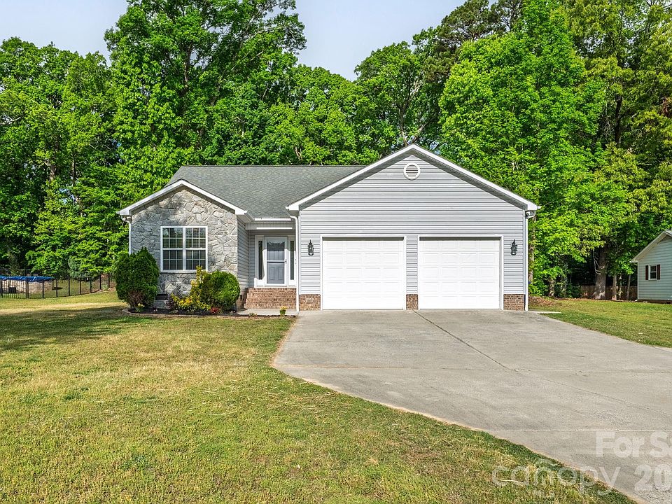 1st image of 407B Nc Hwy 200 N