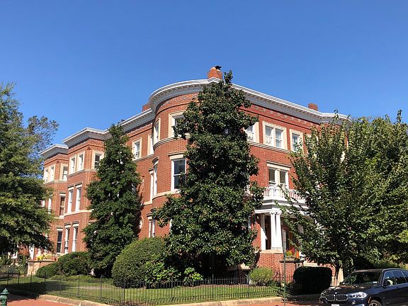 3rd Floor - Corner Unit