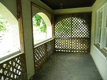 3rd image of 427 Arbor Ave SE