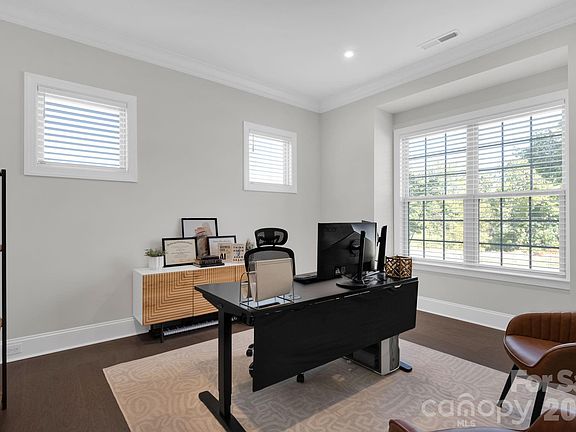 5th image of 2419 Spring Rock Pl