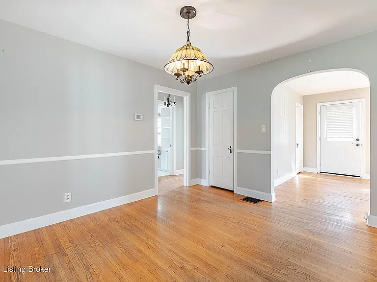 122 Bonner Ave — Photo 6
