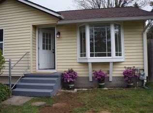 566 Windsor Pl NE, Renton, WA 98056