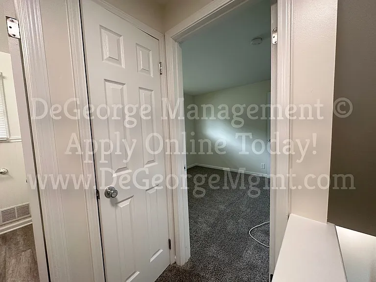 Bennington Townhomes — Photo 42