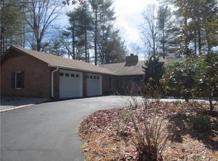 508 Fenwick Ct, Hendersonville, NC 28739