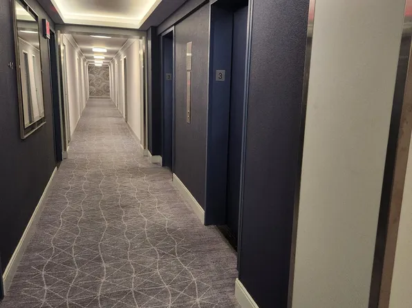 392 Central Park West image 16 of 17