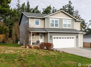 942 Walker Heights Place, Oak Harbor, WA 98277