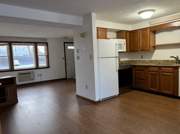70 Elizabeth St #9, Attleboro, MA 02703