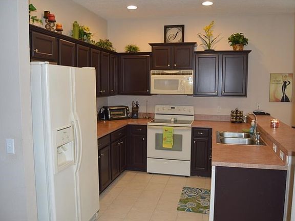 3rd image of 8429 Baywood Vista Dr
