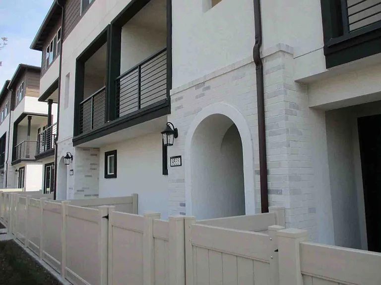 9535 Hannah Way #30 — Photo 4