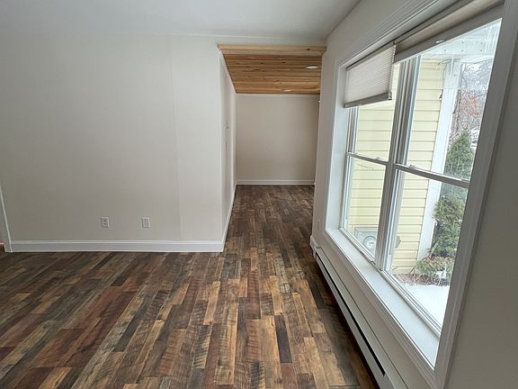 3rd image of 11 James Ct #1