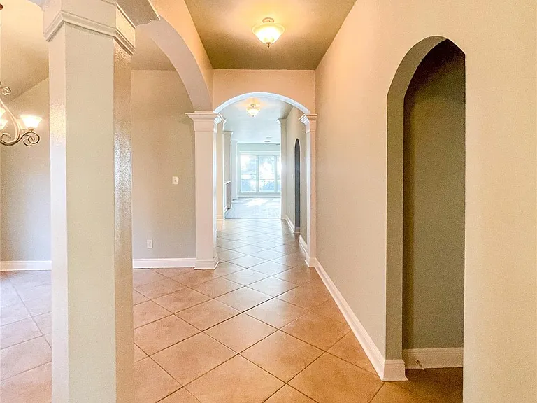 854 Skyspring Ln — Photo 17