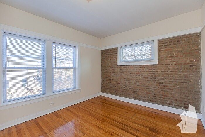 1st image of 851 W Cornelia Ave #1F