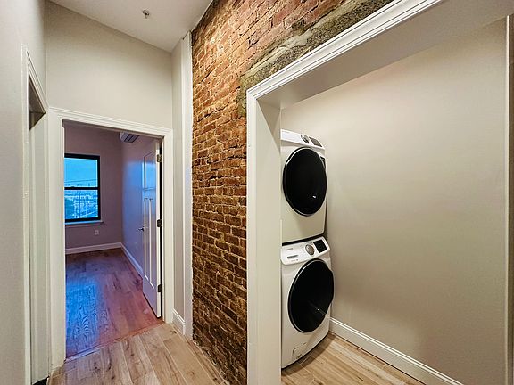 4th image of 45 Clifton Pl #2A