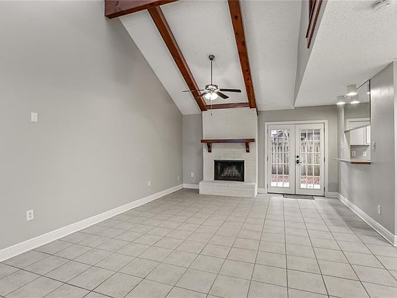 3rd image of 909 Old Metairie Pl