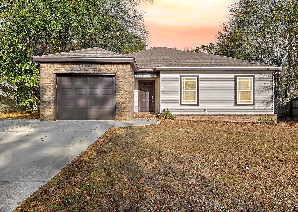 1st image of 239 Bougainvillea Cir