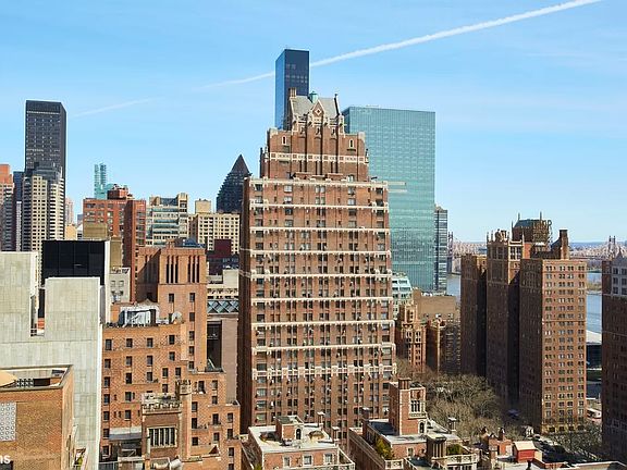 5th image of 300 E 40th St APT 30W