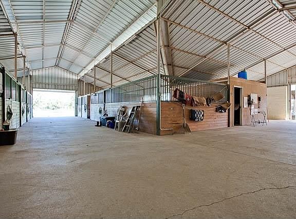 15 stall barn