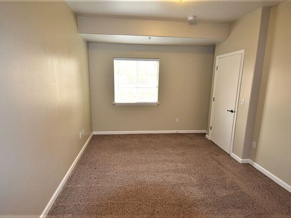 5th image of 4200 E Commerce Way Unit 1222