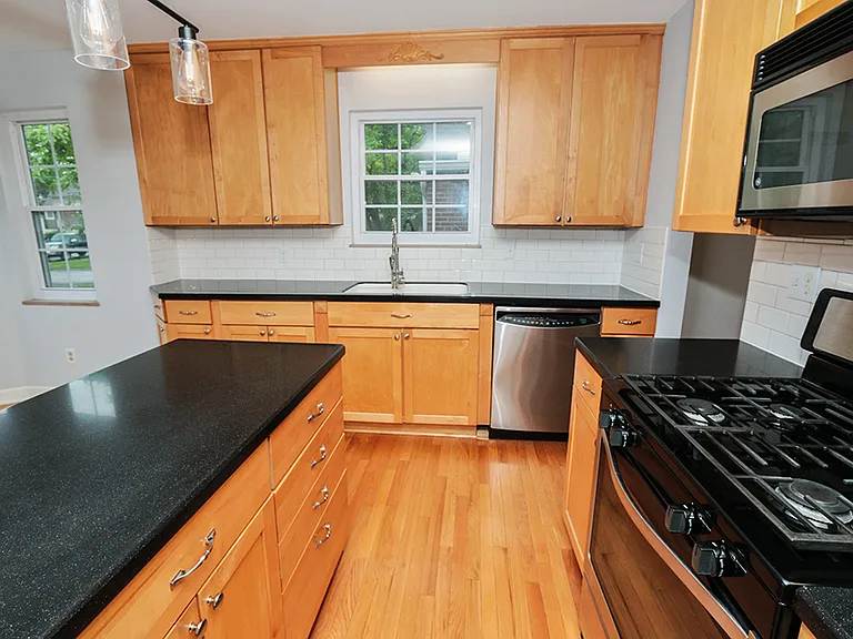 62 Edgevale Rd — Photo 10