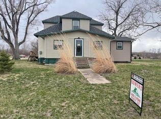 1004 Grand Ave, Clyde, KS 66938