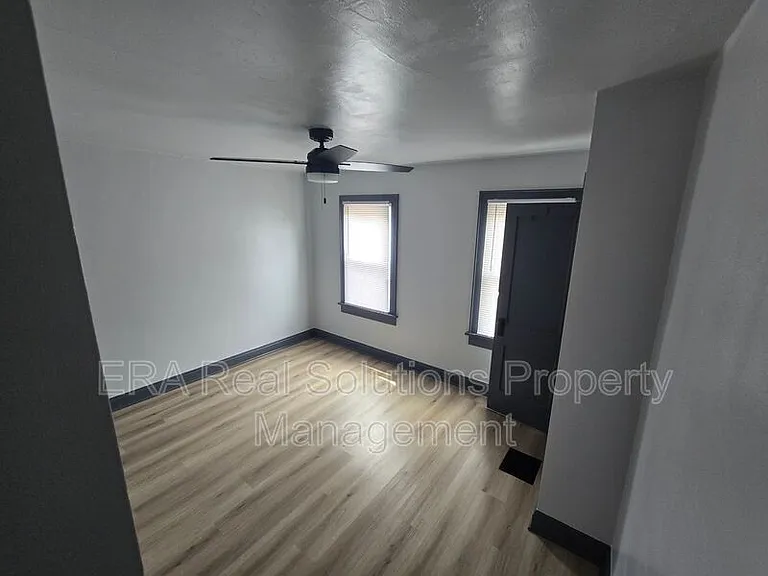 548 S Wayne Ave — Photo 27