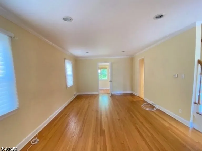 40 Amherst Pl — Photo 7